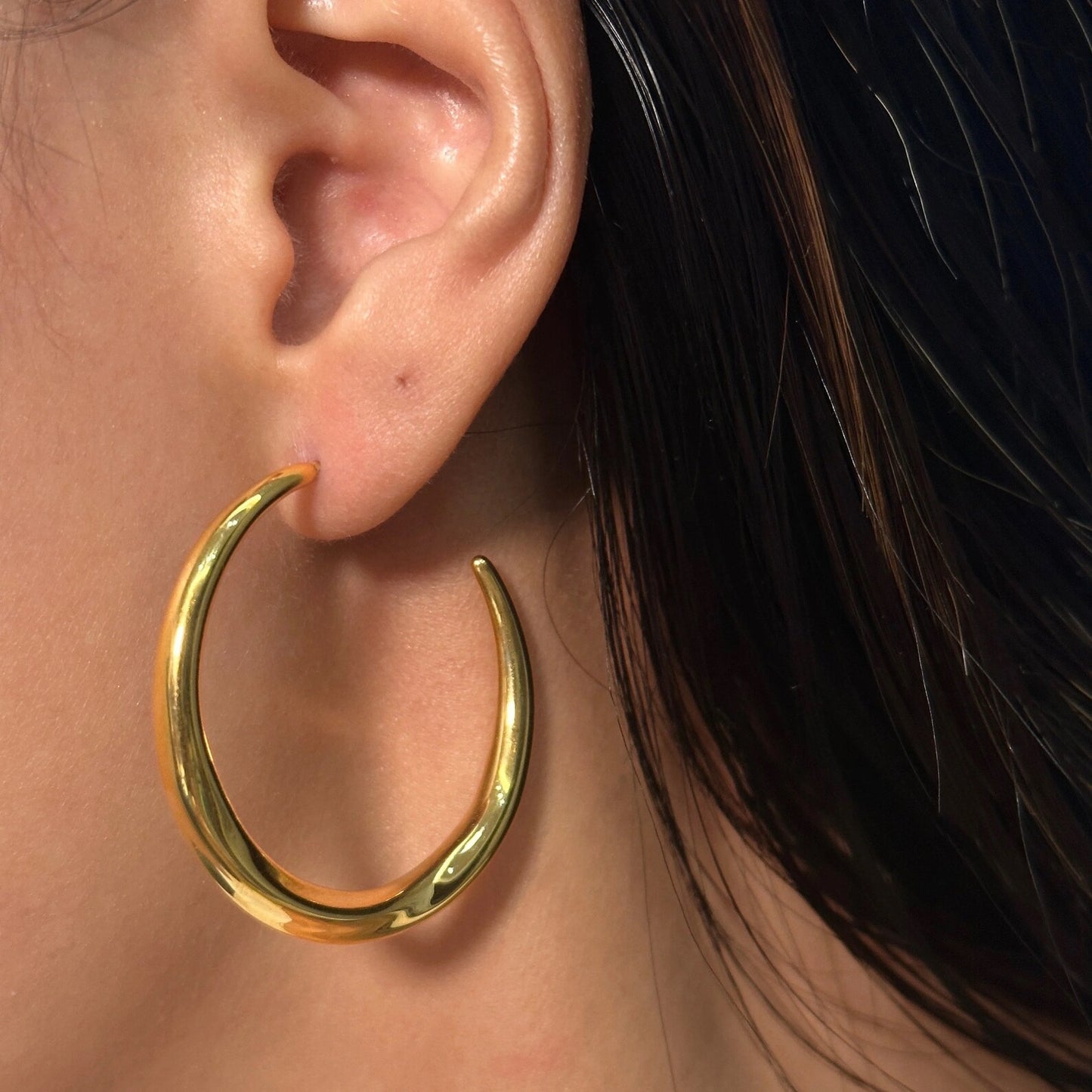 Twisted hoop earrings