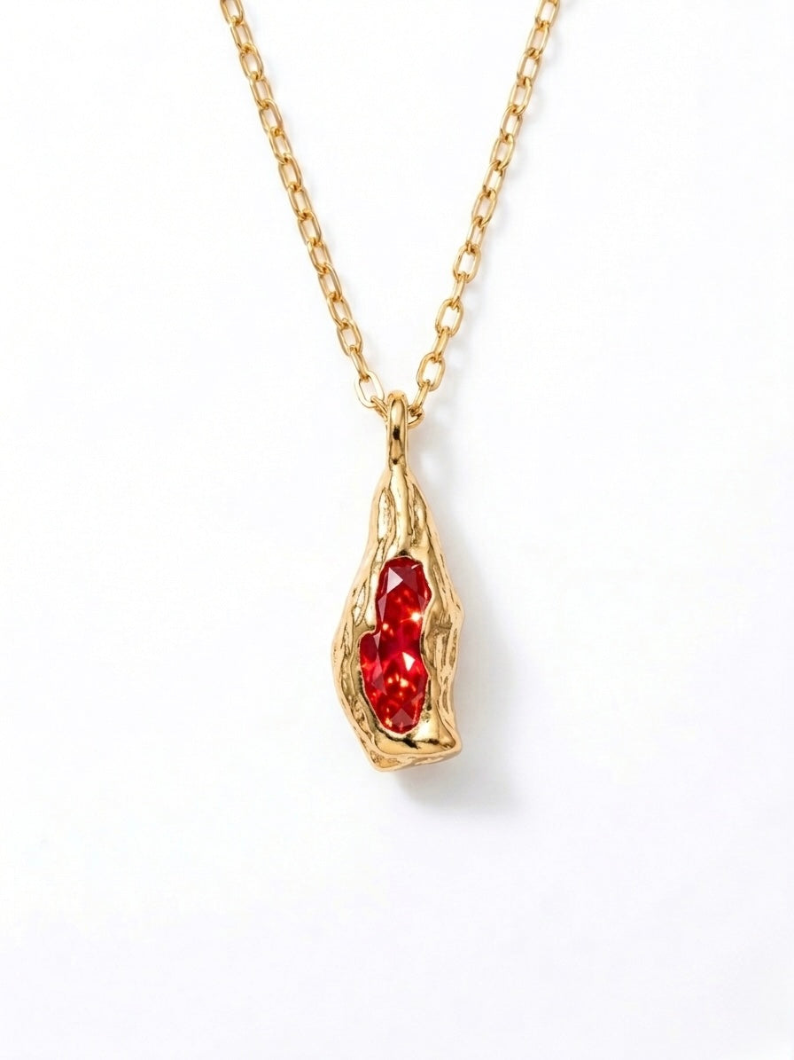Beausancy Lava-Herz Collier, 18k Vergoldete Halskette mit rotem Edelstein, Asymmetrisches Design
