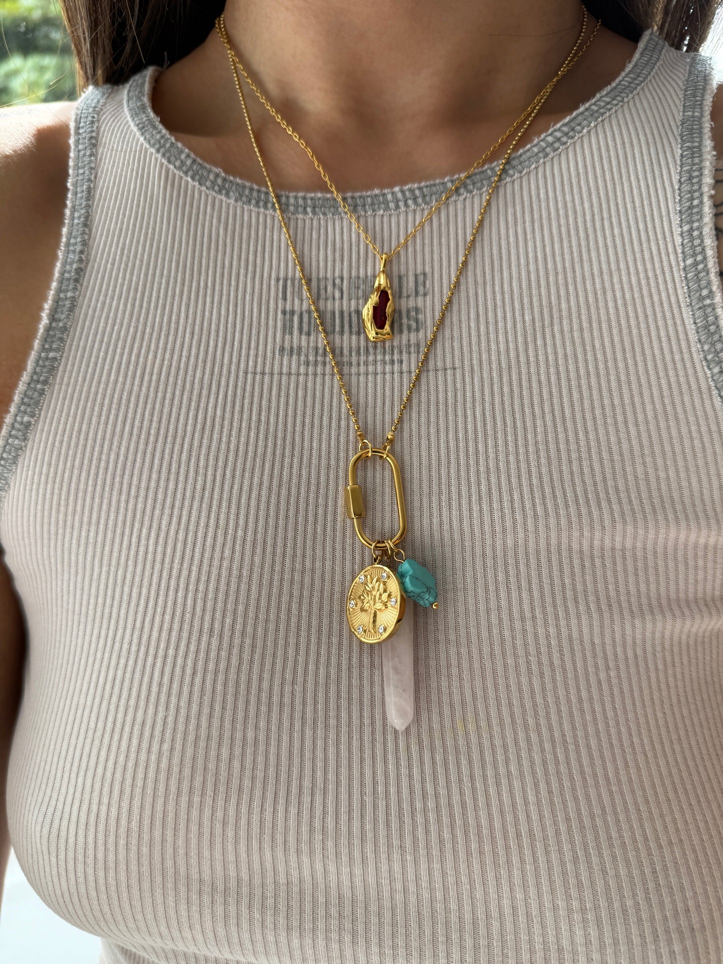 Beausancy Lava-Herz Collier, 18k Vergoldete Halskette mit rotem Edelstein, Asymmetrisches Design