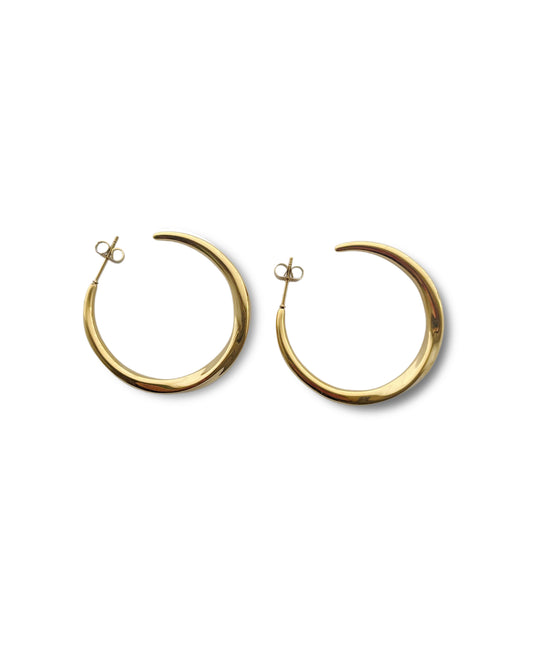 gold twisted hoop eaerrings